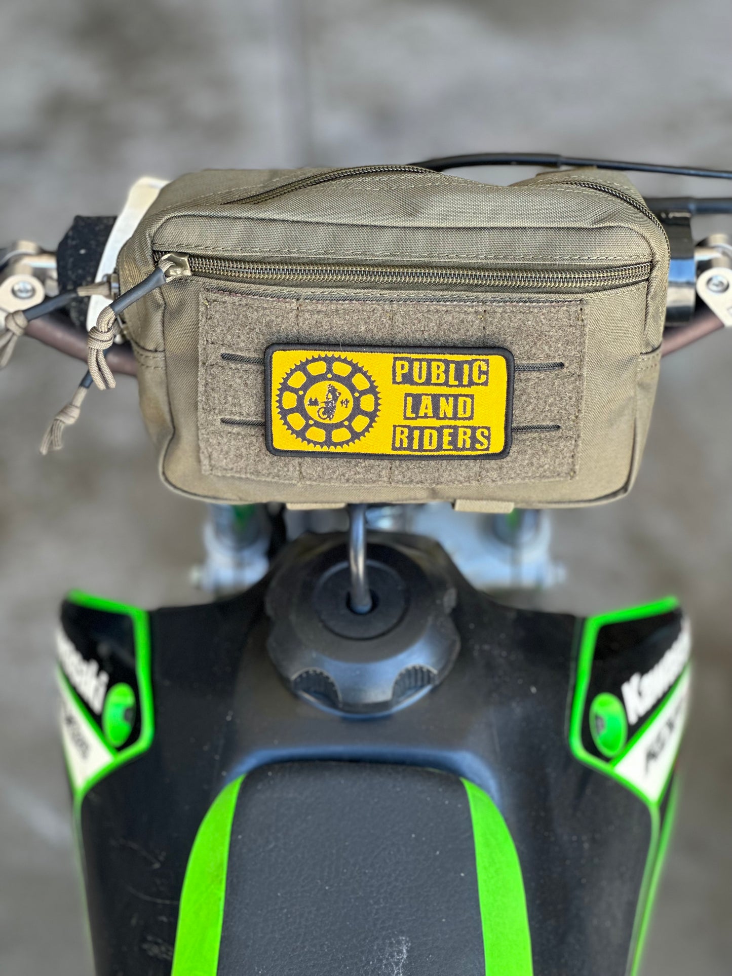 Green Medium Handlebar Bag